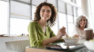Por qué no debes hacer dietas restrictivas después de Fiestas Patrias: los expertos en salud hablan