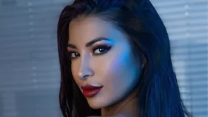 Fanny Cuevas compartió registros luciendo su figura y enfrentó duras críticas de usuarios: "Hay un poco de foto en el filtro"
