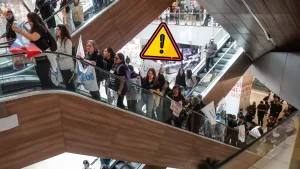 Cierra conocida tienda de ropa de Cenco Costanera: tenían precios muy baratos pero los chilenos no estaban comprando