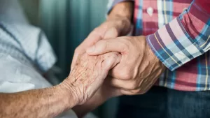 30 años de estudio revelan el secreto para envejecer bien: estos alimentos lo cambian todo
